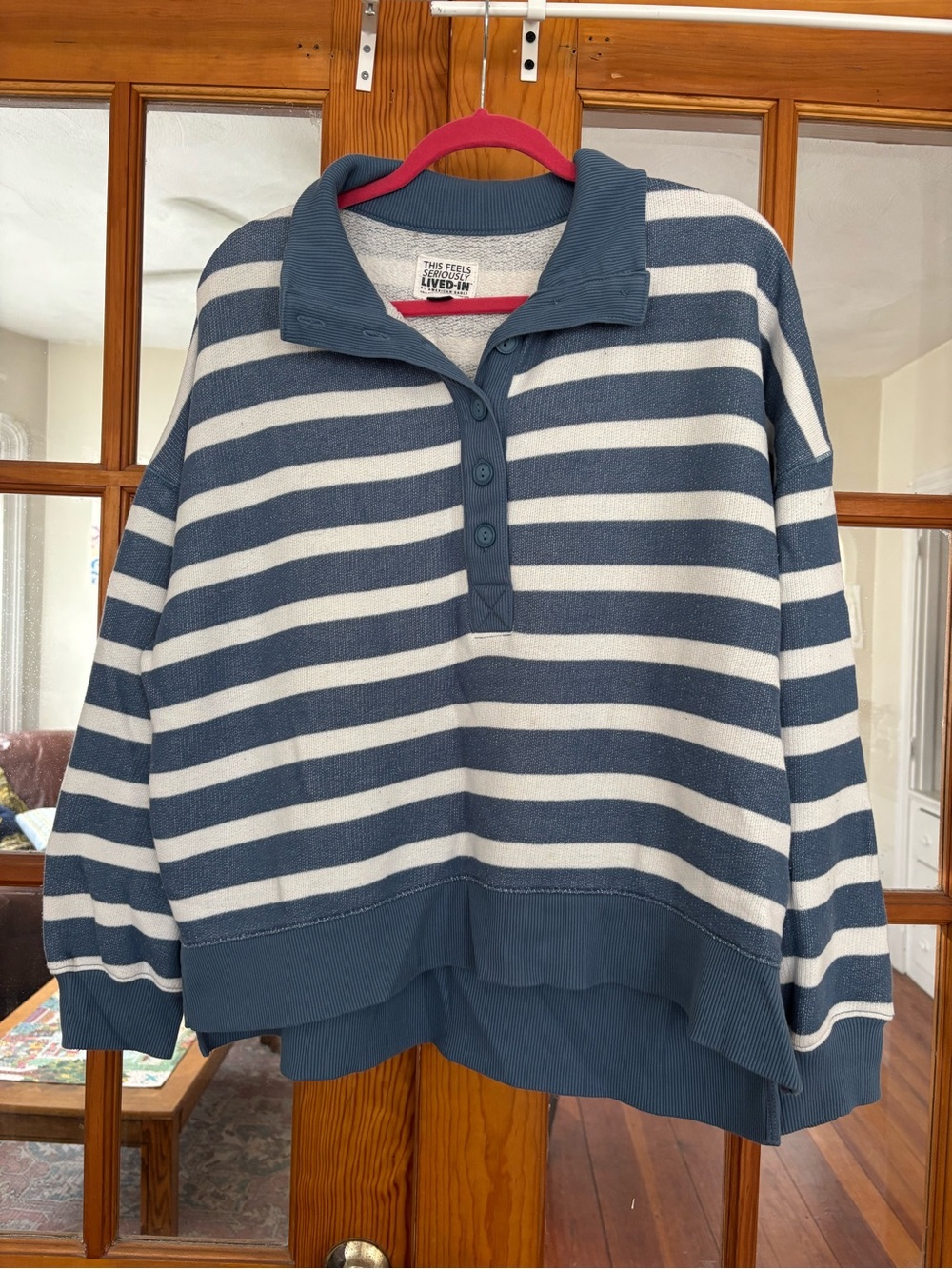 American Eagle sweatshirt